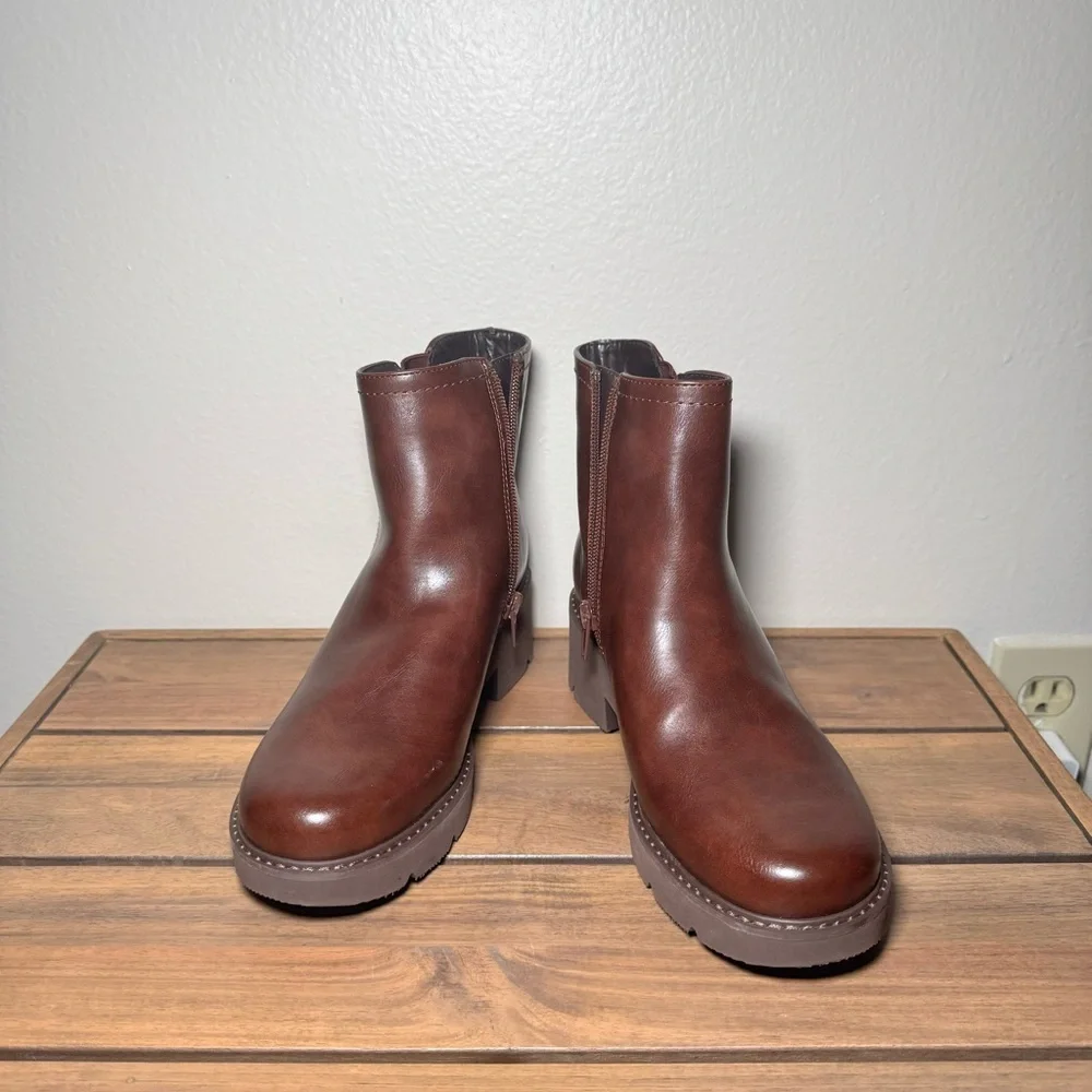 Naturalizer | Cade Chelsea Ankle Boot - Picture 8 of 13